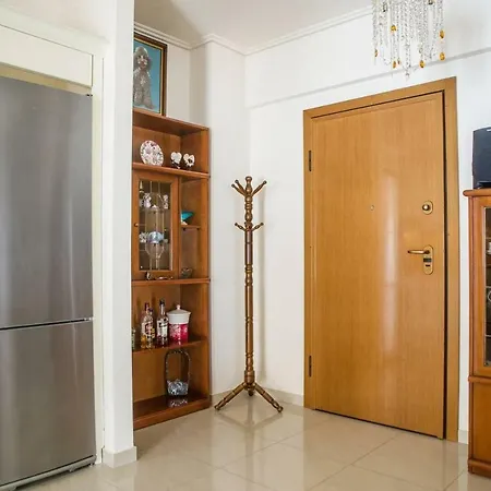 Stylish And Spacious Flat Overlooking The Sea *