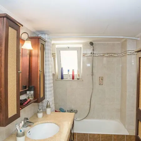 Appartamento Stylish And Spacious Flat Overlooking The Sea Kalamata
